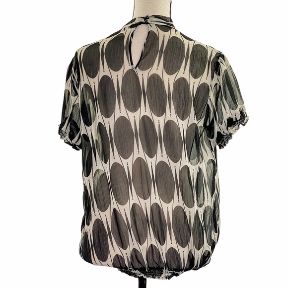 CHARLOTTE Russe Sheer Short Sleeve Geometric Print Tie Neck Smocked Waist Blouse - Picture 2 of 10